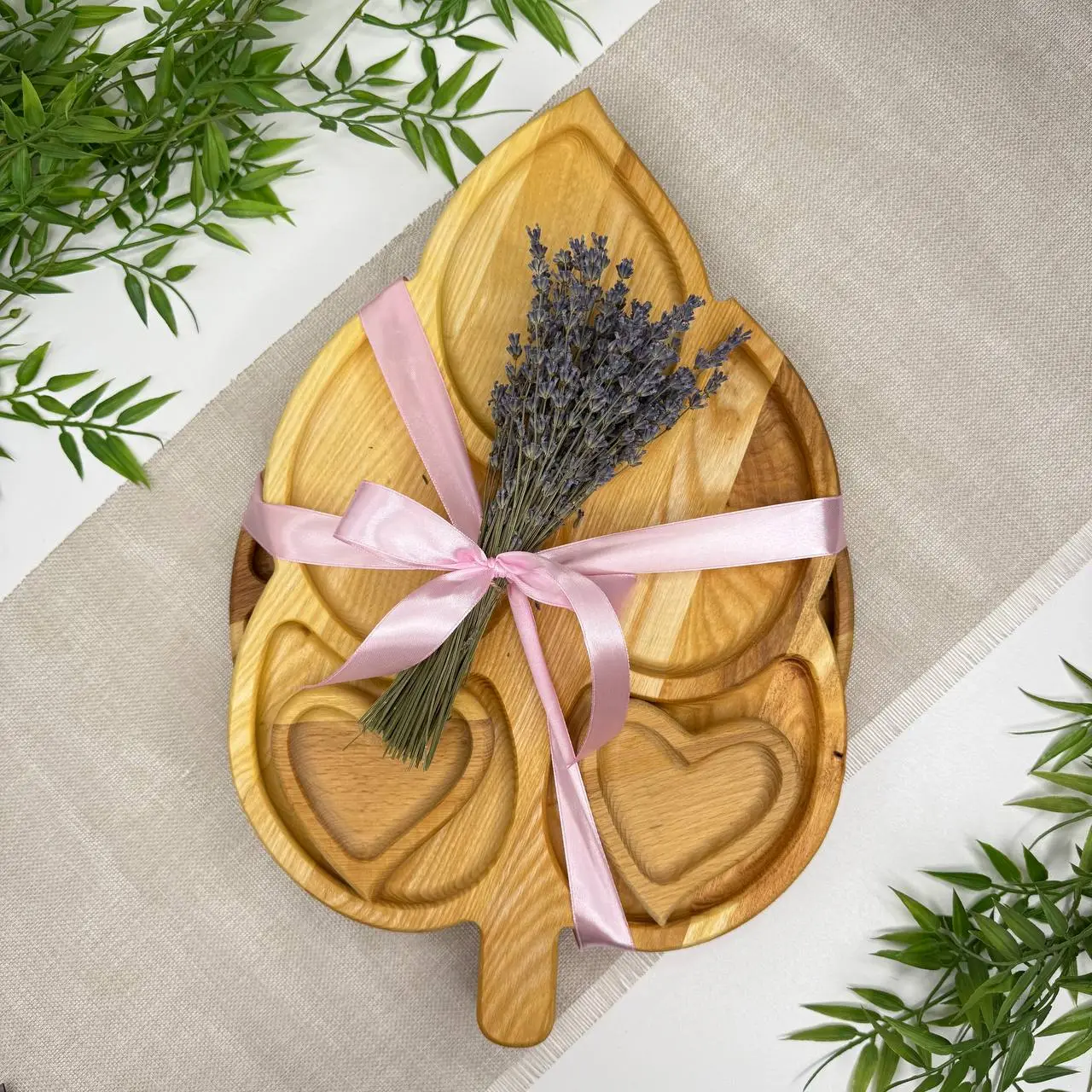 Set din Platouri „Tradiție și Eleganță”
