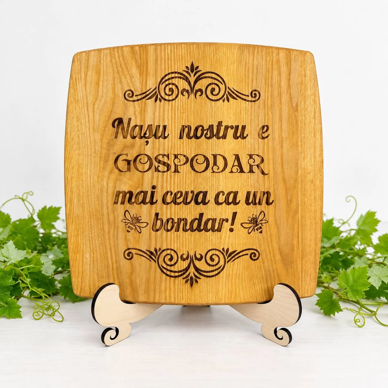 Platou din lemn pentru naș „Nașul nostru e gospodar”