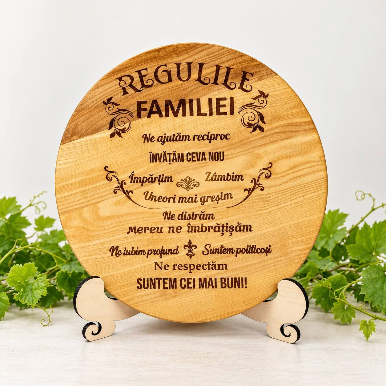 Platou din lemn „Regulile familiei”